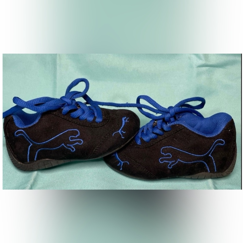 Puma baby/walker sneakers black and blue size 4